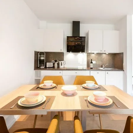 With Terrace * ג'וסט